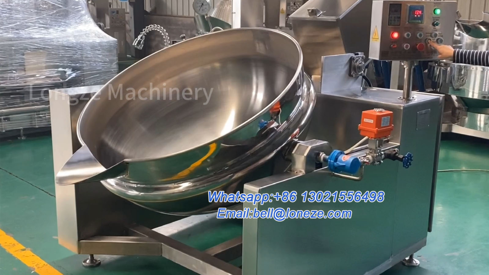 Stainless Steel Tilting Steam Cooking Pot with Mixer